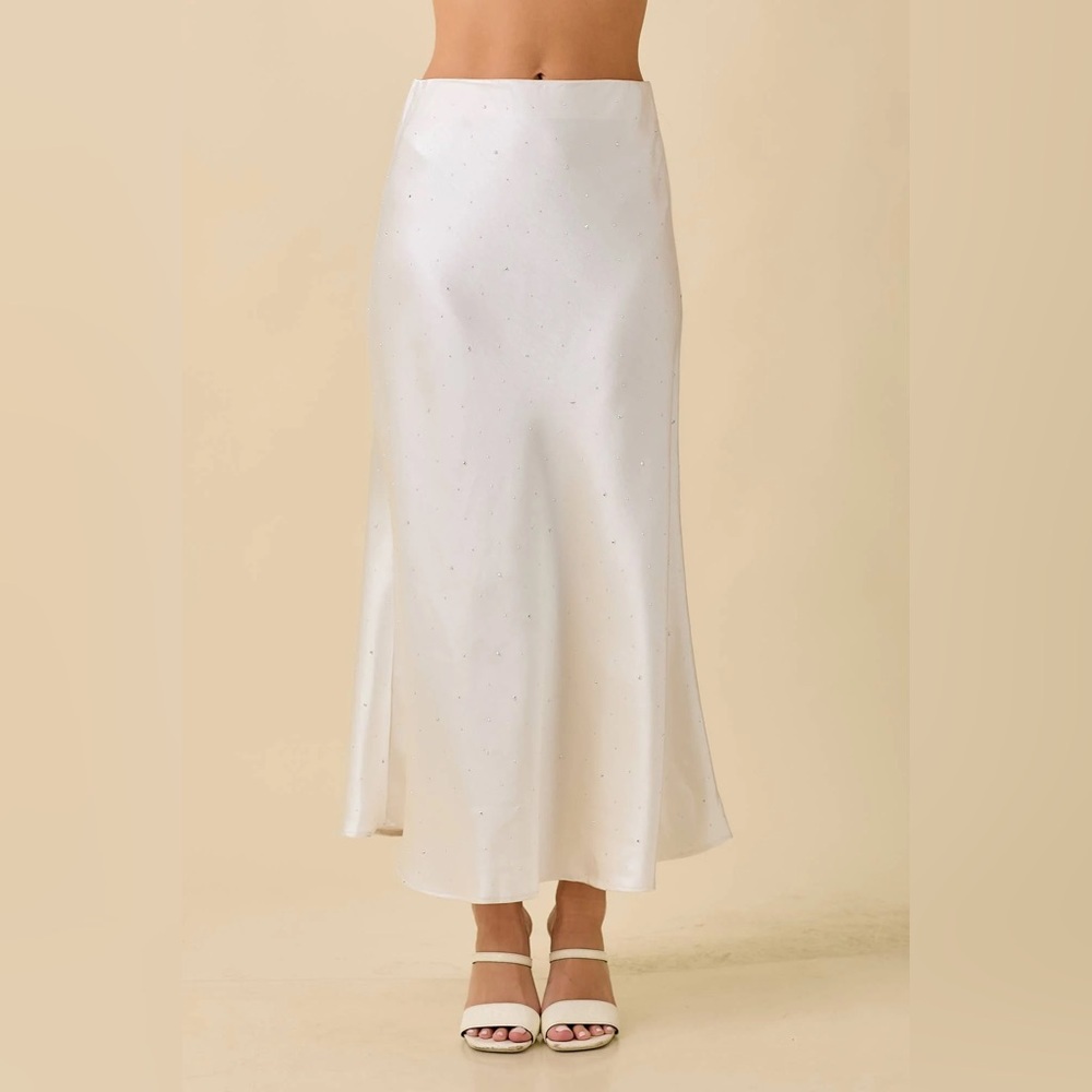 Elegant White Maxi Skirt